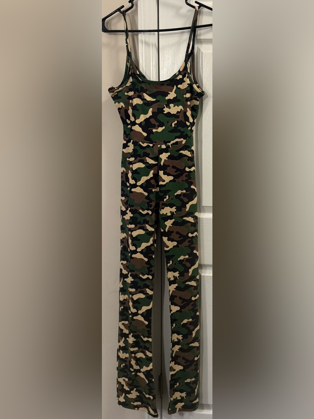 Women’s Camo Cutout Jumpsuit Size Medium